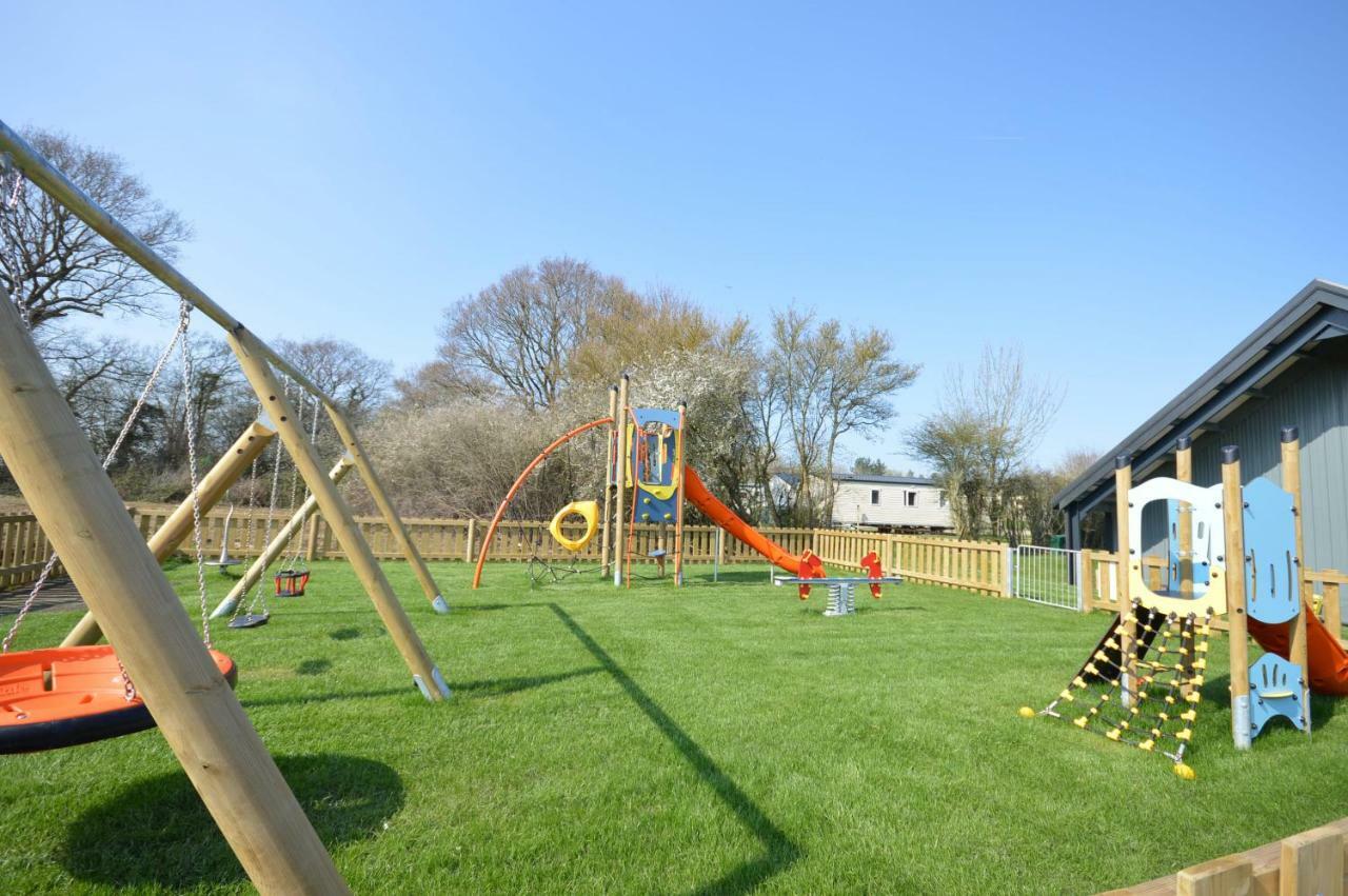 Camping Pods, Carlton Meres Holiday Park Rendham Bagian luar foto