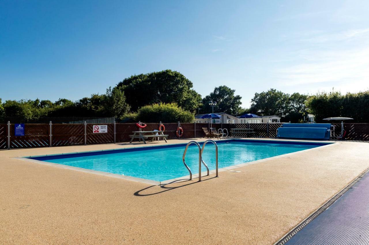 Camping Pods, Carlton Meres Holiday Park Rendham Bagian luar foto